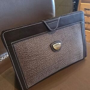 Gucci Brown Leather clutch